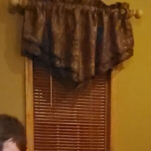 Elegant Burgandy And Gold Valances And Curtains